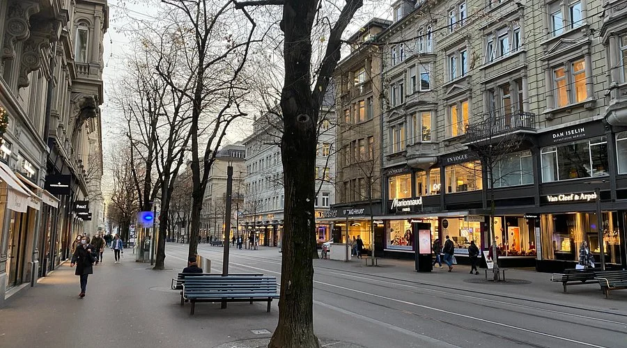 Улица Банхофштрассе Цюрих