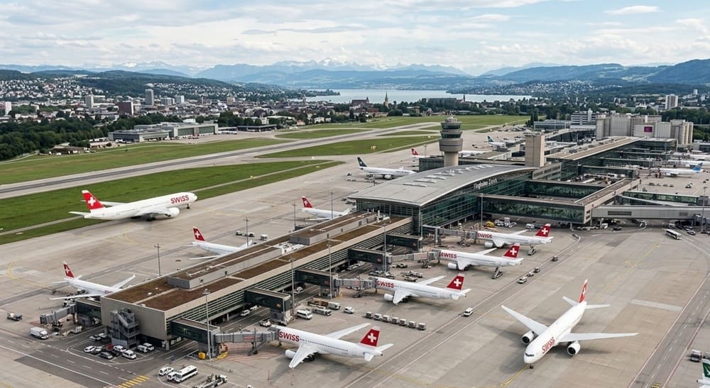 Travel from Zurich Airport to Lucerne by train or car